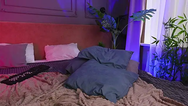 Liv_Fay webcam