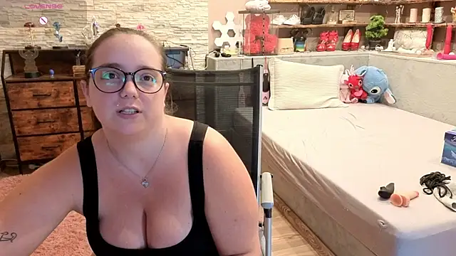 Kimberly-Caprice webcam