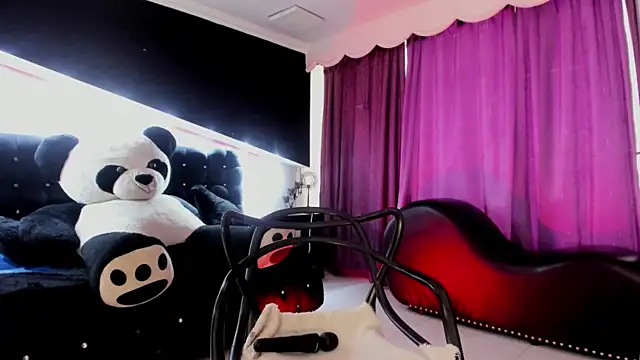 Coral_Gibson webcam