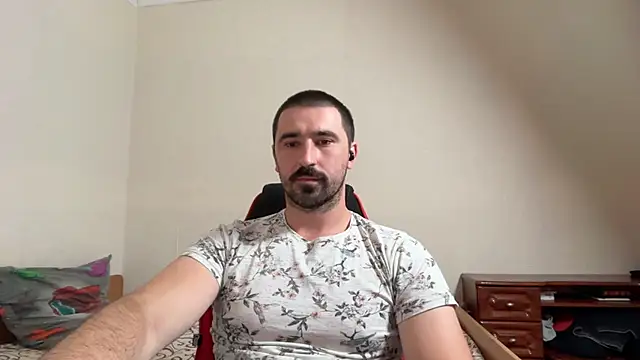 Hard_to_Obey webcam