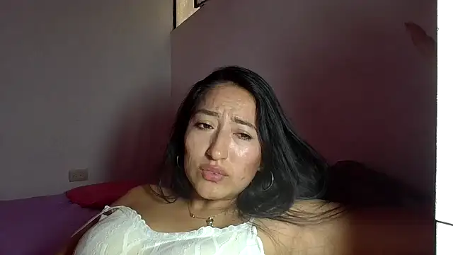 bebyloveAb webcam