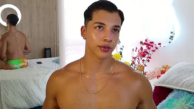 Troye_Williams webcam