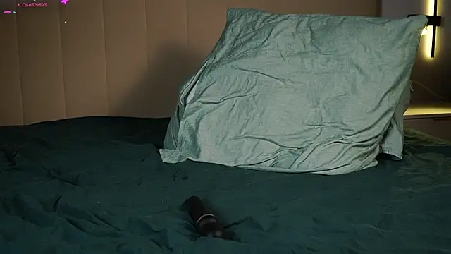 elusiveksu_ webcam