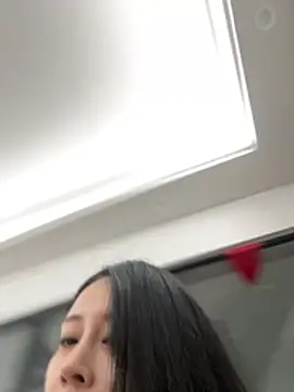 yiyi_3523 live sex cam