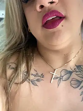 kahreal live cam on StripChat