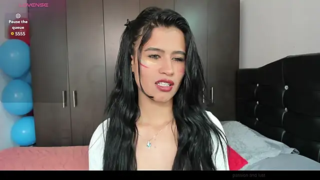 LatinaQueen23 webcam