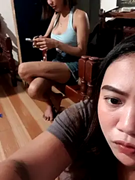 FinayNewestSensation webcam