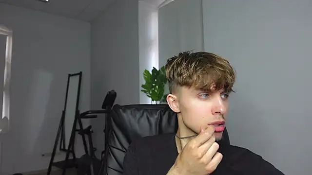 Damien_Dallas webcam