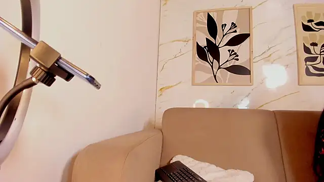 hari_rouse webcam