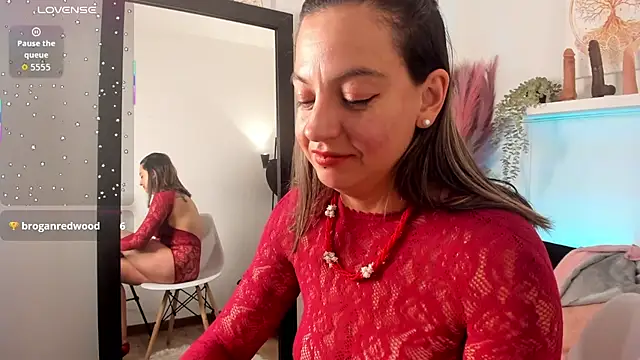 Ariana_blonde webcam