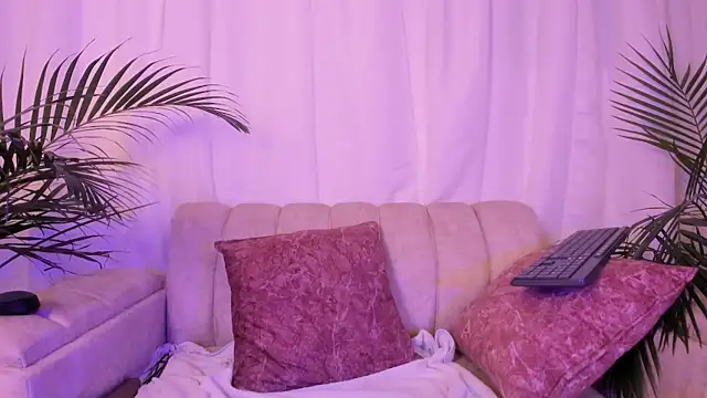 scarlet_boobs01 webcam