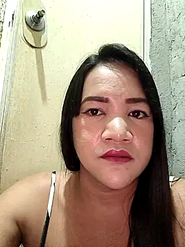BridgetteOnfire live sex cam