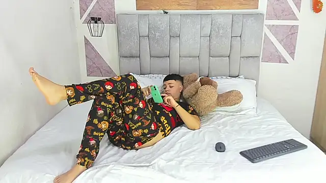 Christopher-little webcam