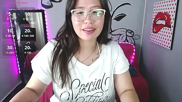 BabyAkemi webcam