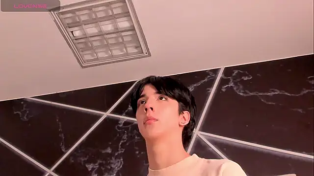 aerumchae (M twink) - dance totally naked