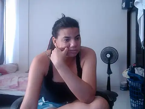 Adriana_0312 webcam