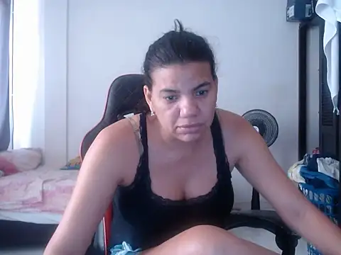 Adriana_0312 webcam