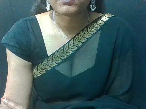 Thilothama_Vaishu live cam on StripChat