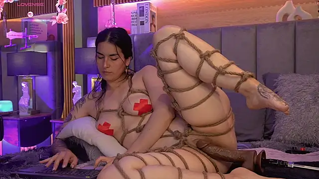Angelina_Dior webcam
