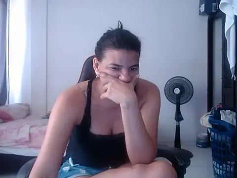Adriana_0312 webcam