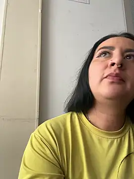 Abril_Luv live cam on StripChat