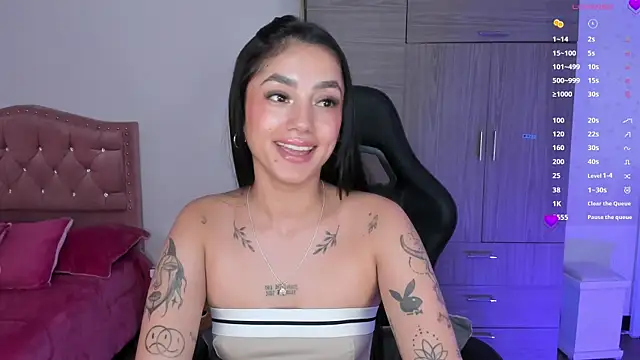 Lizzie_corner_v webcam