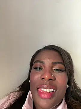 LoveQueen2 webcam