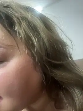 MikyVesela webcam