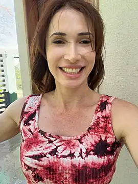Irresistible37 webcam
