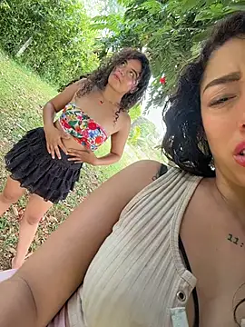 roxyrougee live cam on StripChat