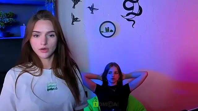 lisa_dark_ webcam