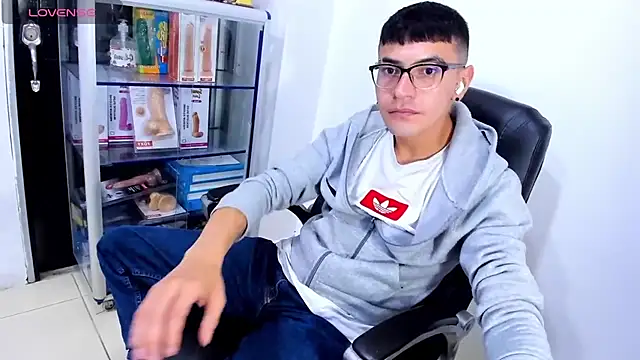 Alexx_bigcockk webcam