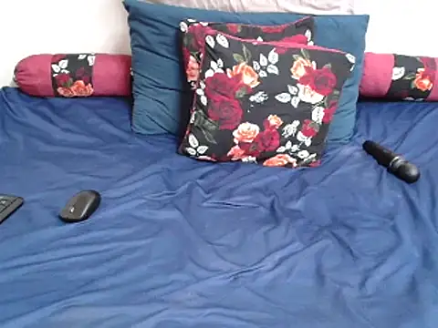 KittyPussyZA webcam
