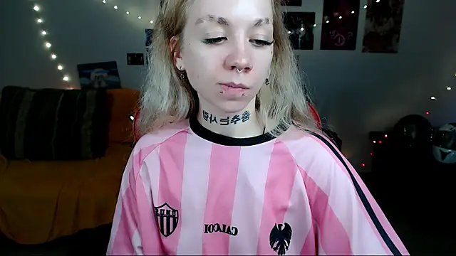 Nica_Kawaii webcam