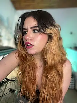 NikkiNix webcam