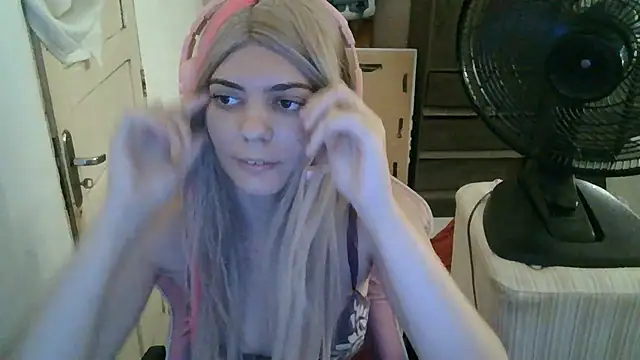 Angel_Ristoww webcam