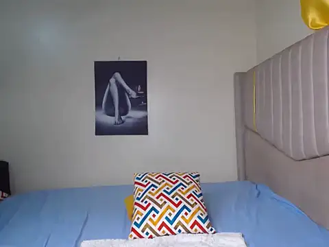 CurvyBody22 webcam