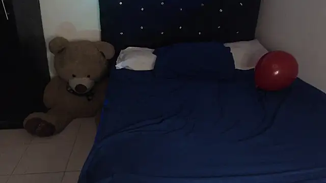 ANGELIQUE_KLANE webcam