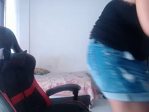 Adriana_0312 webcam