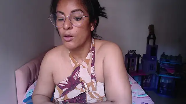 kateleyagrey - Kateleyagrey's free webcam - UK Sex Cams