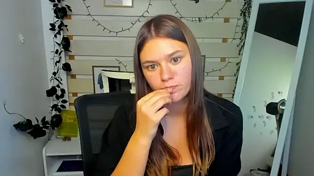 Josephine_Kiss webcam