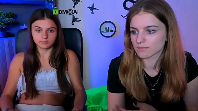 lisa_dark_ webcam
