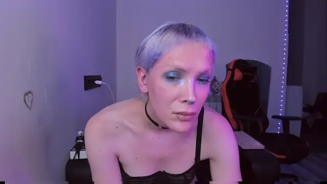 lyricca - Lyricca's free webcam - UK Sex Cams
