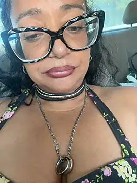 PichyPrettyPussy webcam