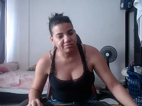 Adriana_0312 webcam