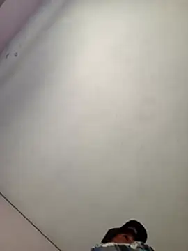 Ernesthot82 live cam on StripChat