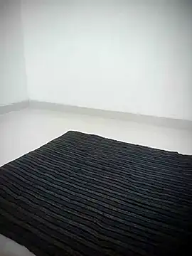 Horny-nishaa webcam