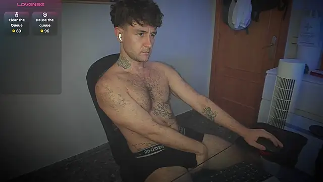 HonestAndrew webcam
