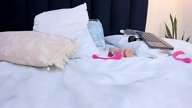 mayaevansmg - Mayaevansmg's free webcam - UK Sex Cams