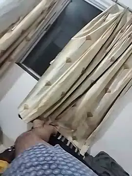 Desi_Lodo_Gujju_Boy live cam on StripChat